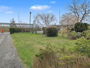 Photo 16- click for photo gallery